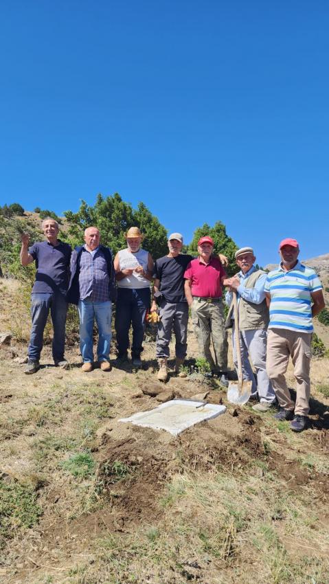 YABAN HAYVANLARI İÇİN SU YALAKLARI YAPILDI