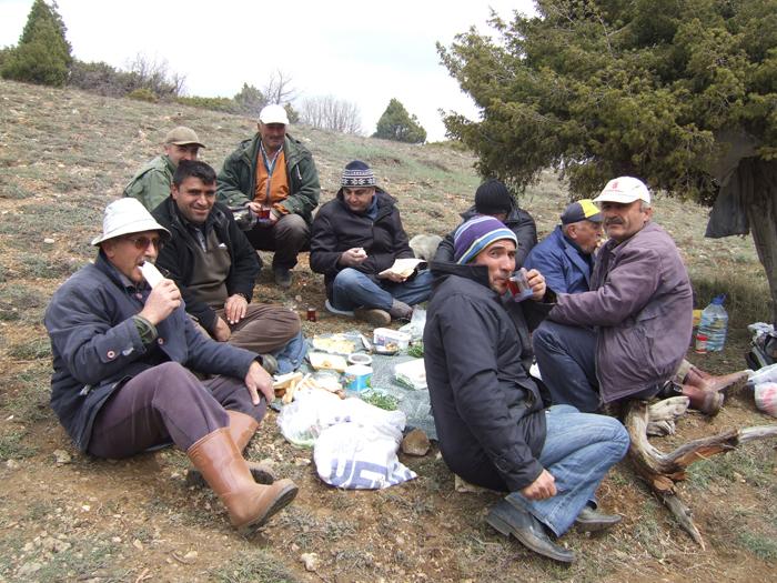 Cemre Bahçesi Ceviz Fidanı Dikilmesi( 10 Nisan 2010) 